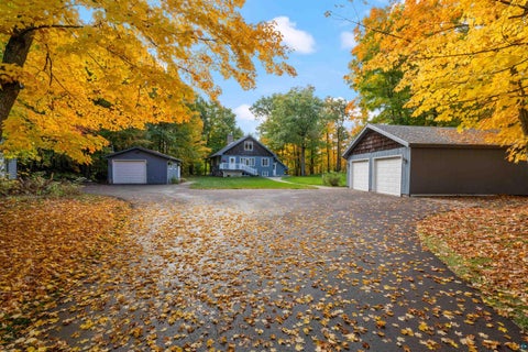 Photo of 2010 Norton Rd, Duluth, MN 55803 (MLS # 6128291)