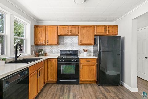 Tiny photo for 219 E Anoka St, Duluth, MN 55803 (MLS # 6125178)