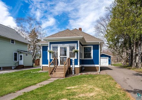 Photo of 219 E Anoka St, Duluth, MN 55803 (MLS # 6125178)