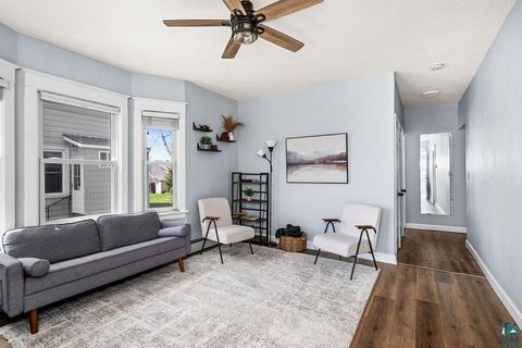 Tiny photo for 219 E Anoka St, Duluth, MN 55803 (MLS # 6125178)