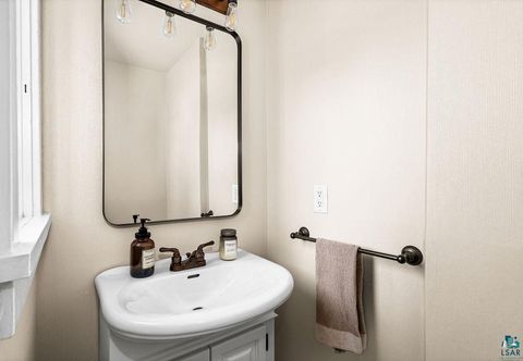 Tiny photo for 219 E Anoka St, Duluth, MN 55803 (MLS # 6125178)
