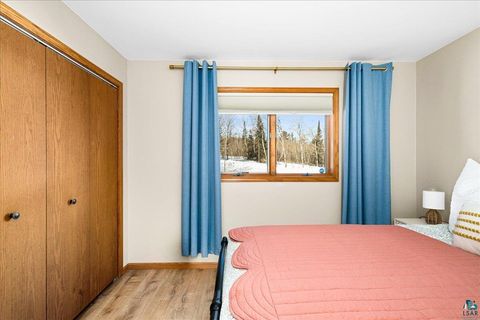 Tiny photo for 960 Deerview Ln, Two Harbors, MN 55616 (MLS # 6123792)