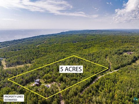 Tiny photo for 960 Deerview Ln, Two Harbors, MN 55616 (MLS # 6123792)