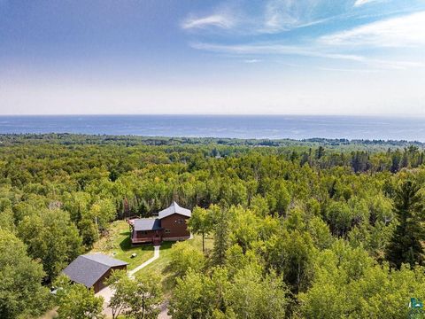 Tiny photo for 960 Deerview Ln, Two Harbors, MN 55616 (MLS # 6123792)
