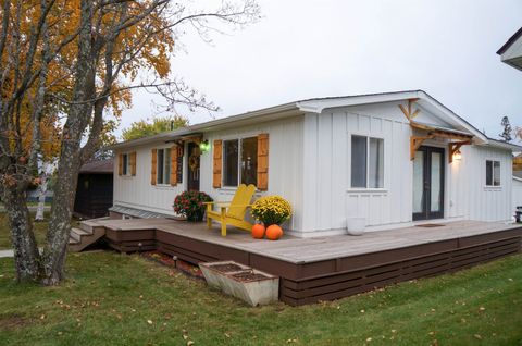 Tiny photo for 1808 8th Ave, Two Harbors, MN 55616 (MLS # 6122536)