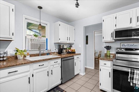 Tiny photo for 2412 Chambersburg Ave, Duluth, MN 55811 (MLS # 6127083)