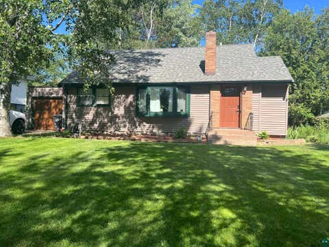 Photo of 2412 Chambersburg Ave, Duluth, MN 55811 (MLS # 6127083)