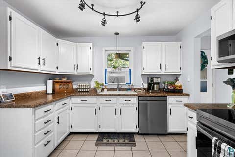Tiny photo for 2412 Chambersburg Ave, Duluth, MN 55811 (MLS # 6127083)