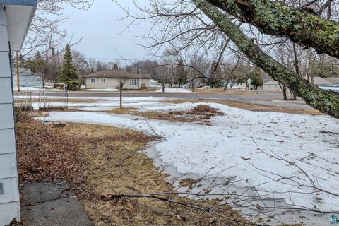 Tiny photo for 23 Bell Cr Cir, Silver Bay, MN 55614 (MLS # 6124558)