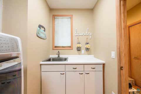 Tiny photo for 114 Highland Dr, Hibbing, MN 55746 (MLS # 6127560)