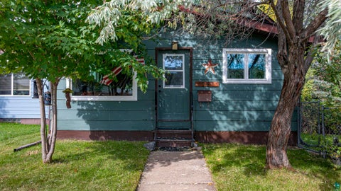 Tiny photo for 931 E Harvey St, Ely, MN 55731 (MLS # 6128434)