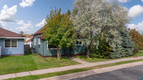 Tiny photo for 931 E Harvey St, Ely, MN 55731 (MLS # 6128434)