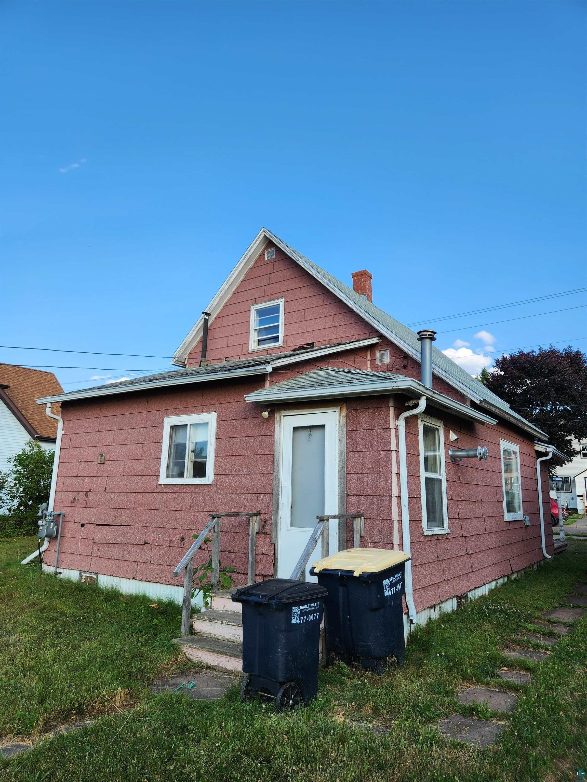 413 St Claire Street