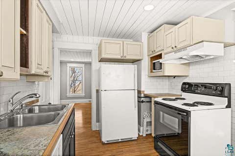 Tiny photo for 227 South Ave, Two Harbors, MN 55616 (MLS # 6126865)