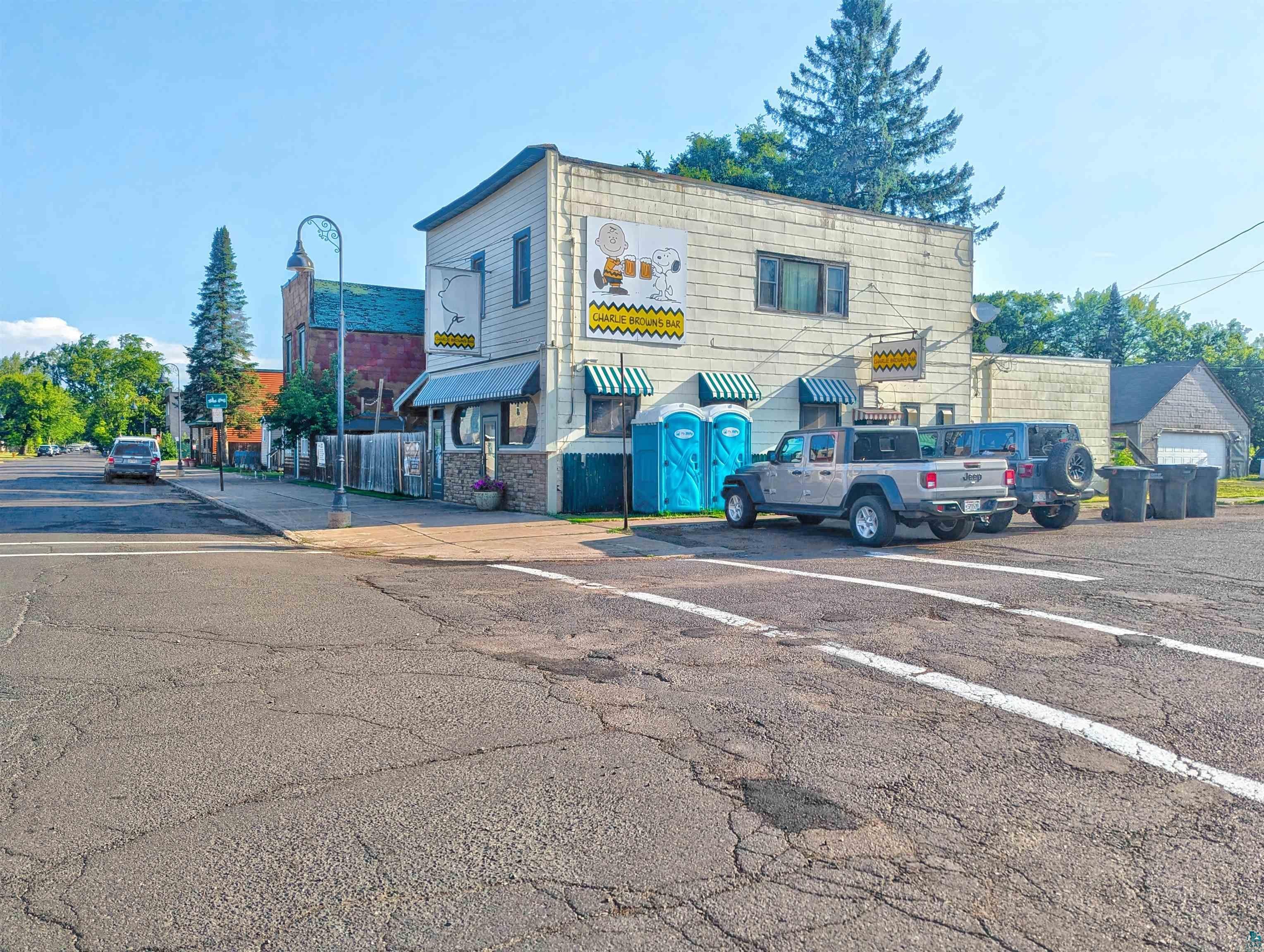 1828 Iowa Ave