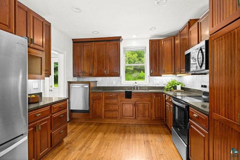 Tiny photo for 2711 E 8th St, Duluth, MN 55812 (MLS # 6126398)