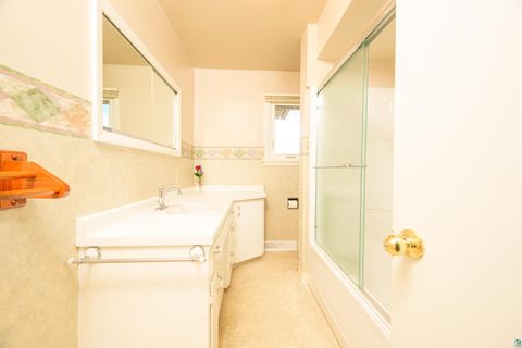 Tiny photo for 3714 Woodland Ave, Duluth, MN 55803 (MLS # 6124949)