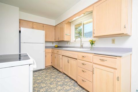 Tiny photo for 3714 Woodland Ave, Duluth, MN 55803 (MLS # 6124949)