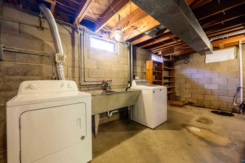 Tiny photo for 3714 Woodland Ave, Duluth, MN 55803 (MLS # 6124949)