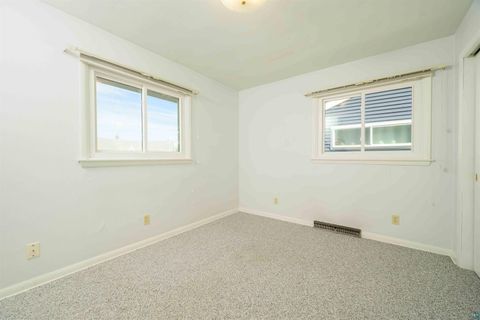 Tiny photo for 3714 Woodland Ave, Duluth, MN 55803 (MLS # 6124949)