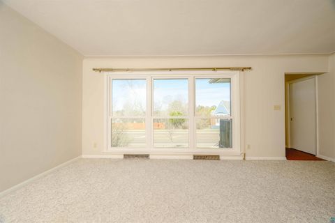 Tiny photo for 3714 Woodland Ave, Duluth, MN 55803 (MLS # 6124949)