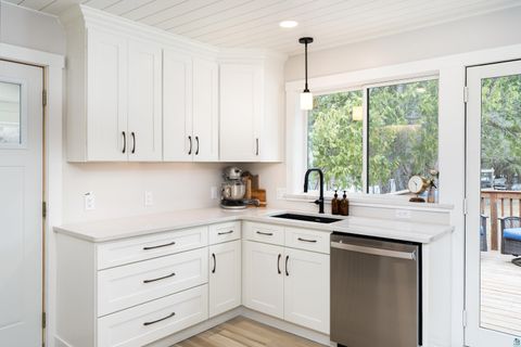 Tiny photo for 3928 Haines Rd, Duluth, MN 55811 (MLS # 6124279)