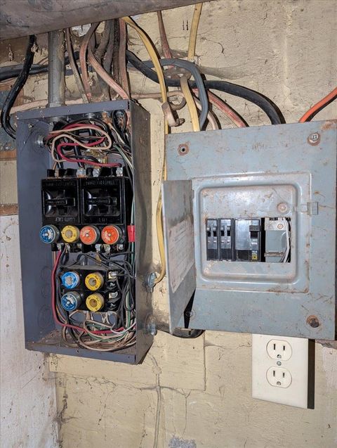 Tiny photo for 4217 Peabody St, Duluth, MN 55804 (MLS # 6123045)