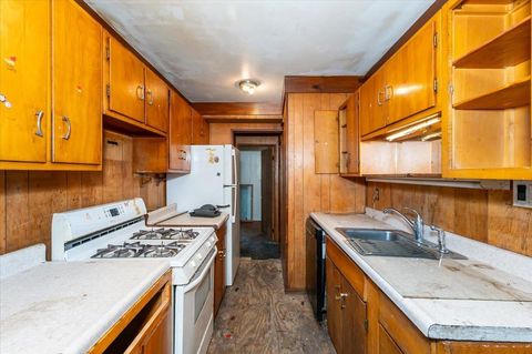 Tiny photo for 4217 Peabody St, Duluth, MN 55804 (MLS # 6123045)