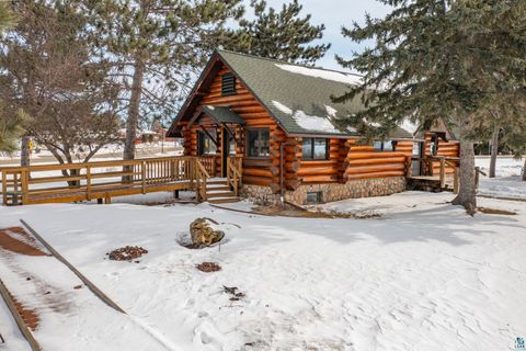 Photo of 1600 E Sheridan St, Ely, MN 55731 (MLS # 6124106)