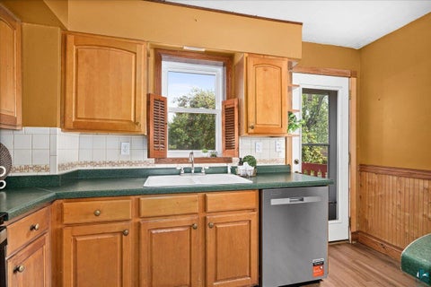 Tiny photo for 604 E 11th St, Duluth, MN 55805 (MLS # 6127819)