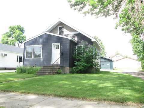 Photo of 421 8th St, Cloquet, MN 55720 (MLS # 6126364)