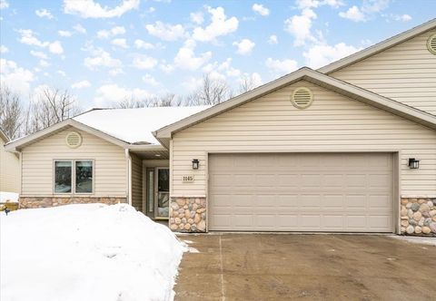 Photo of 1145 Como Ave #1, Duluth, MN 55811 (MLS # 6123563)