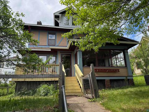 Tiny photo for 1605 E 7th St, Duluth, MN 55812 (MLS # 6126218)