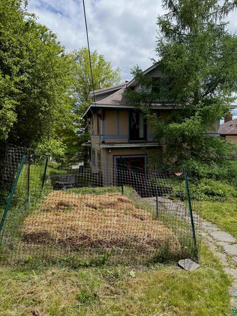 Tiny photo for 1605 E 7th St, Duluth, MN 55812 (MLS # 6126218)