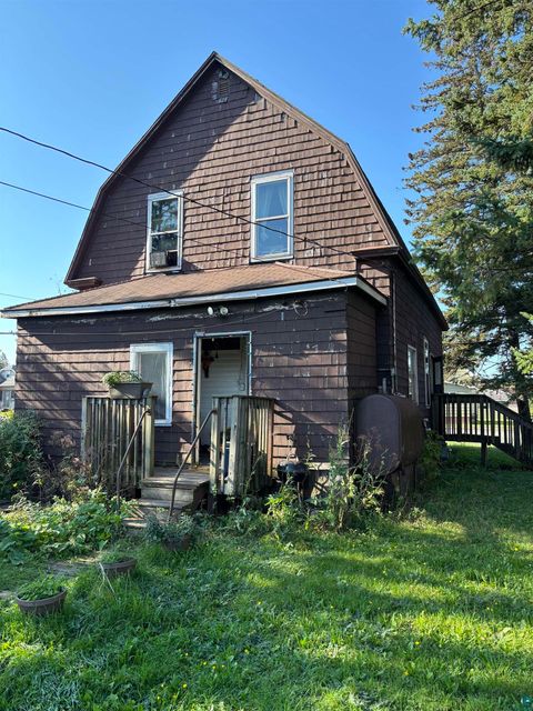 4031 E 2nd St Superior WI 54880