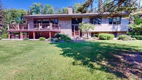 Photo of 1521 Highway 61 E, Grand Marais, MN 55604 (MLS # 6126834)