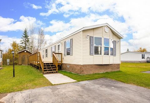 Photo of 3908 Brian Rd, Duluth, MN 55803 (MLS # 6122717)