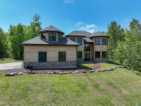 Tiny photo for 28 Quincy Dr, Silver Bay, MN 55614 (MLS # 6125988)