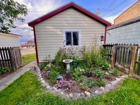 Tiny photo for 27 E Harvey St, Ely, MN 55731 (MLS # 6122439)