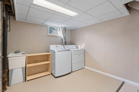 Tiny photo for 15 Rindahl Ln, Duluth, MN 55811 (MLS # 6126627)