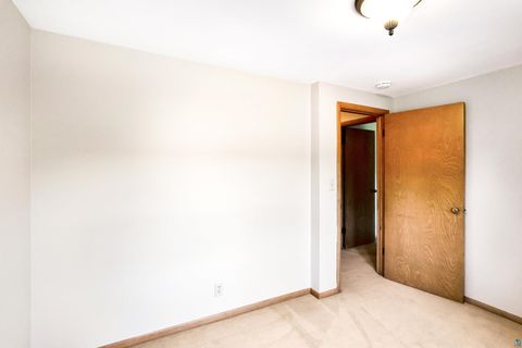 Tiny photo for 902 Madison Ave #902, Duluth, MN 55811 (MLS # 6126777)