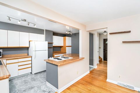 Tiny photo for 902 Madison Ave #902, Duluth, MN 55811 (MLS # 6126777)