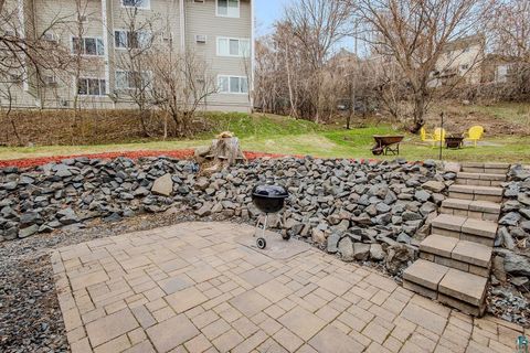 Tiny photo for 617 W 2nd St, Duluth, MN 55806 (MLS # 6125029)