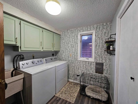 Tiny photo for 509 NW 12th St, Chisholm, MN 55719 (MLS # 6127848)