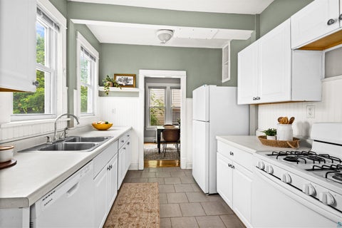 Tiny photo for 626 N 10th Ave E Ave, Duluth, MN 55805 (MLS # 6126064)