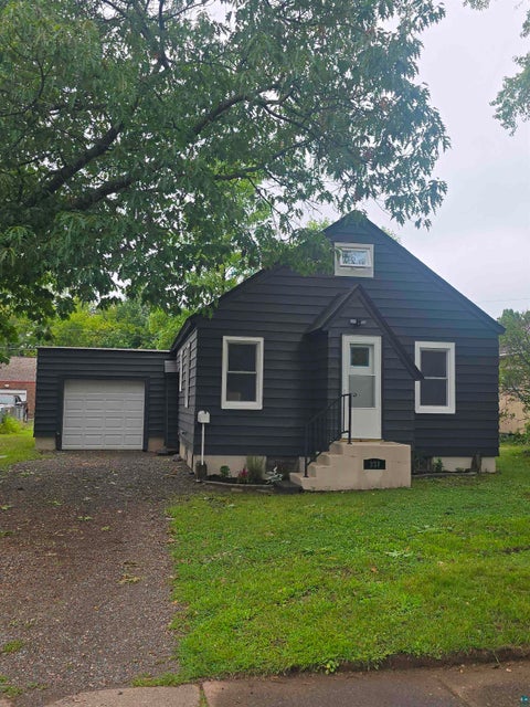Photo of 337 21st St, Cloquet, MN 55720 (MLS # 6127887)