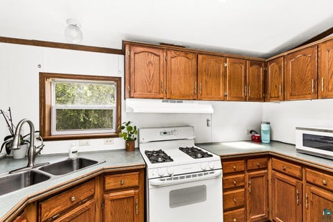 Tiny photo for 807 W Stowe St, Duluth, MN 55808 (MLS # 6127603)