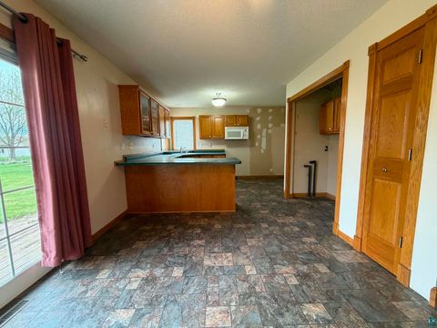 Tiny photo for 401 W 17th St, Glencoe, MN 55336 (MLS # 6124832)