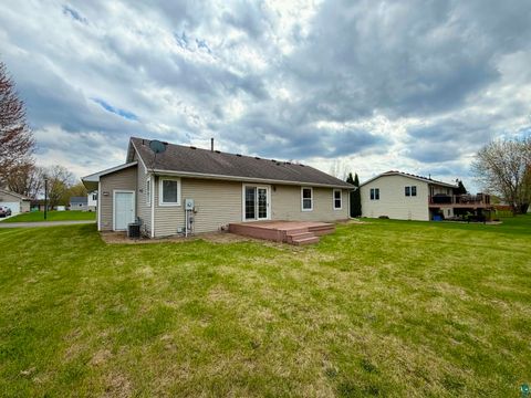 Tiny photo for 401 W 17th St, Glencoe, MN 55336 (MLS # 6124832)