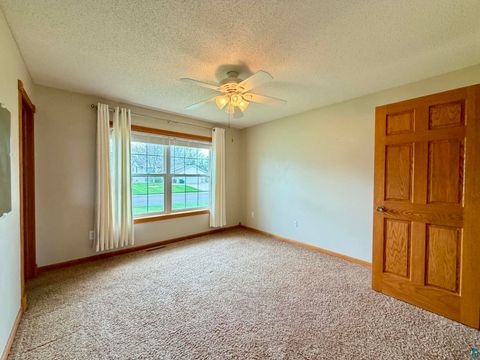 Tiny photo for 401 W 17th St, Glencoe, MN 55336 (MLS # 6124832)